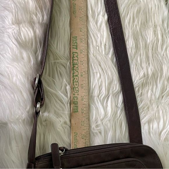 Levenger Brown Leather Messenger Bag Tote - Picture 8 of 9